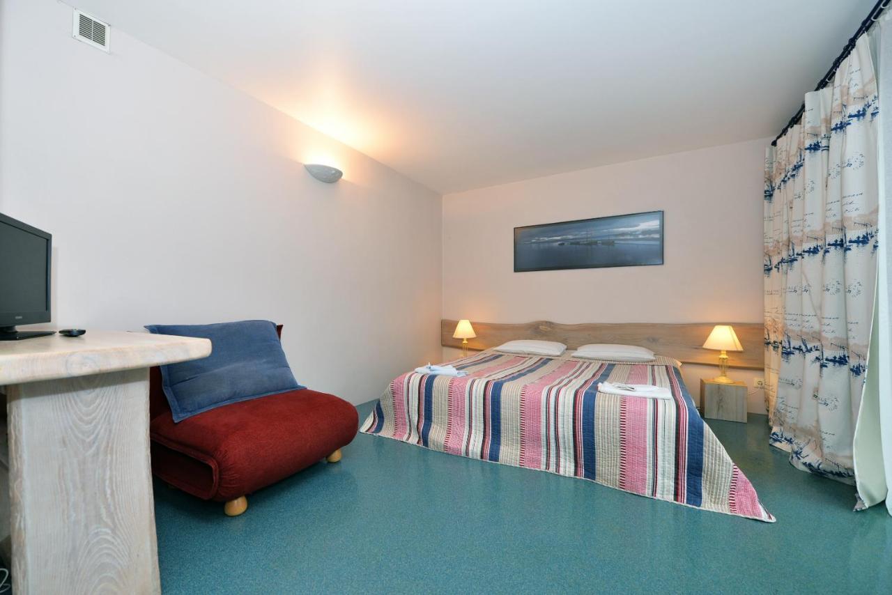 Palanga Pas Vidute Hotell Exteriör bild